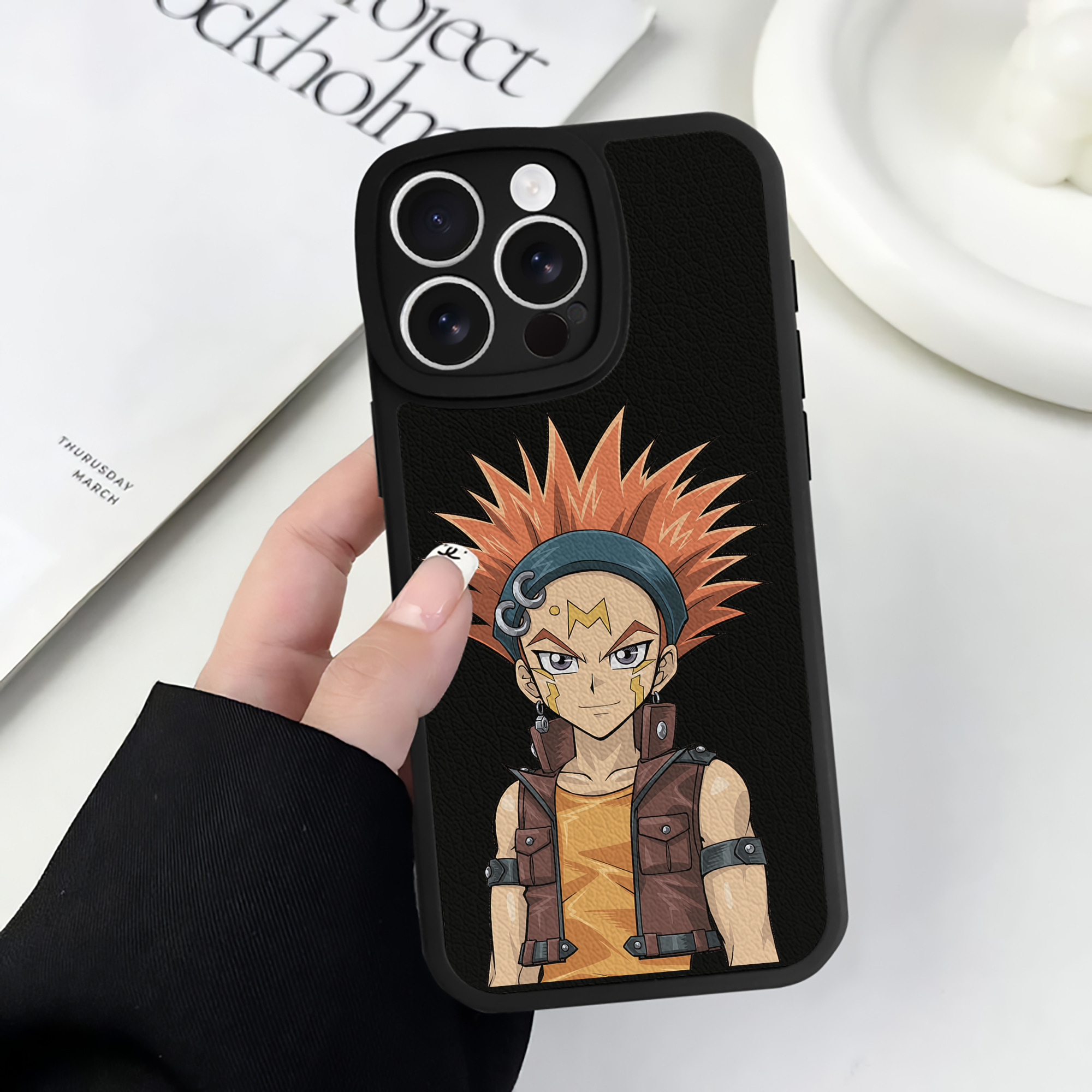 遊☆戯☆王 Yu-Gi-Oh! 【iPhone 16シリーズ対応】シリコンスマホケース（レザー調） 材質：シリコン